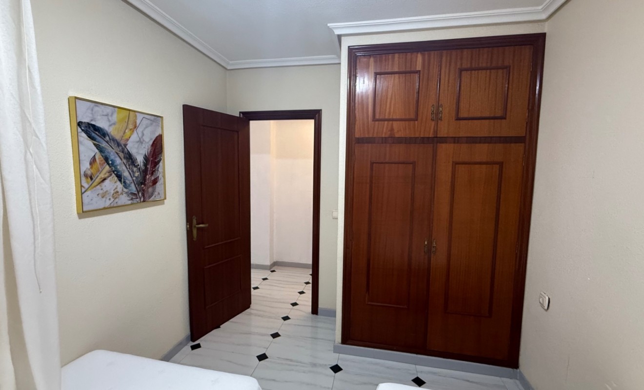 Wederverkoop - Apartment / flat - Torrevieja - Costa Blanca Sur