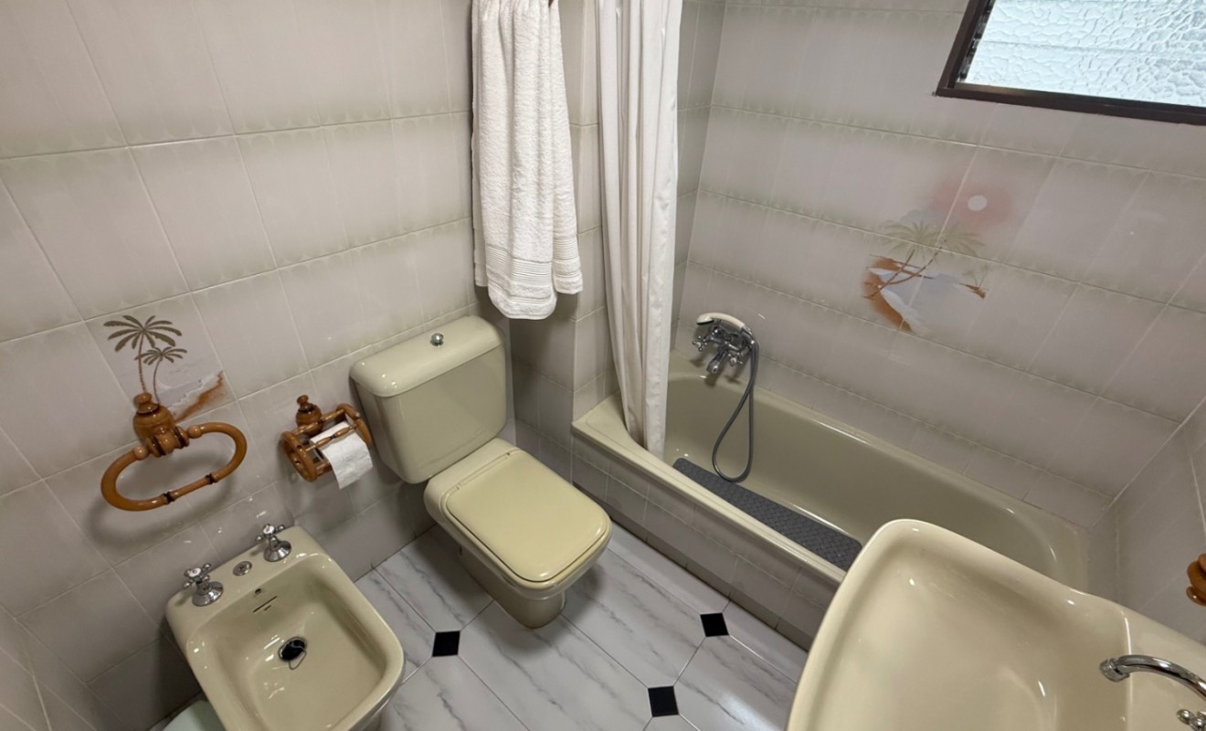 Wederverkoop - Apartment / flat - Torrevieja - Costa Blanca Sur