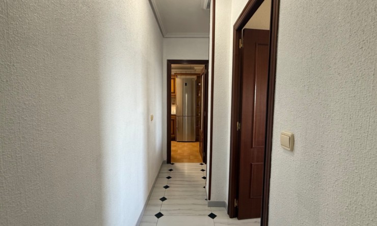 Wederverkoop - Apartment / flat - Torrevieja - Costa Blanca Sur