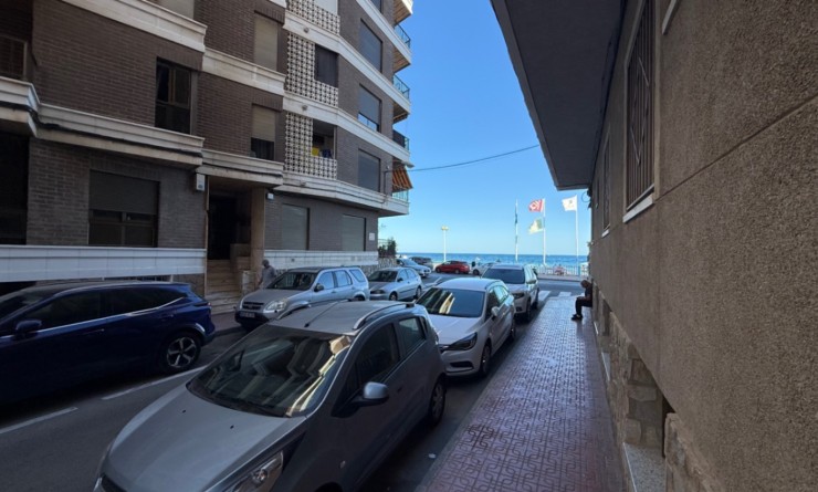 Wederverkoop - Apartment / flat - Torrevieja - Costa Blanca Sur