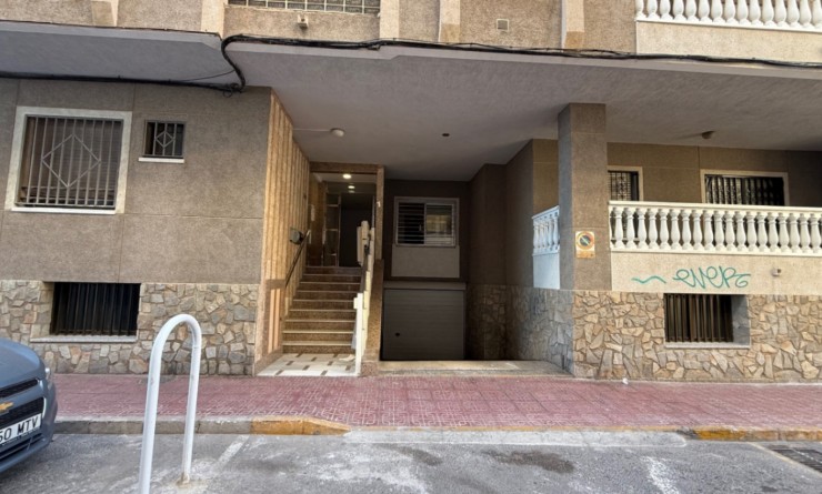 Wederverkoop - Apartment / flat - Torrevieja - Costa Blanca Sur