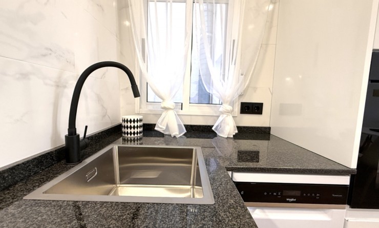 Wederverkoop - Apartment / flat - Torrevieja - Costa Blanca Sur