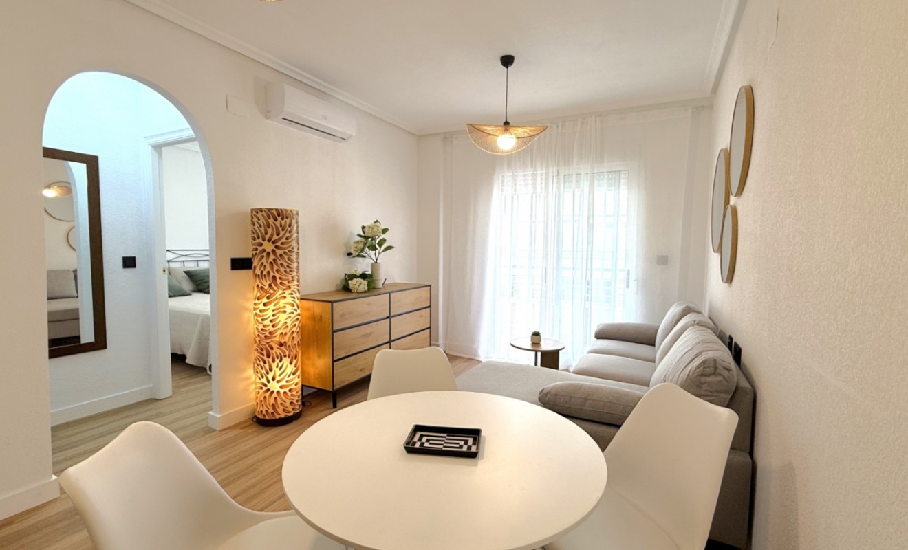 Wederverkoop - Apartment / flat - Torrevieja - Costa Blanca Sur