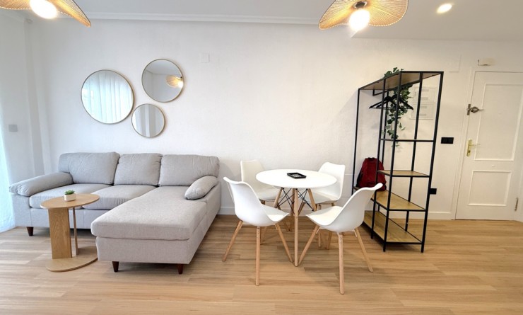 Wederverkoop - Apartment / flat - Torrevieja - Costa Blanca Sur