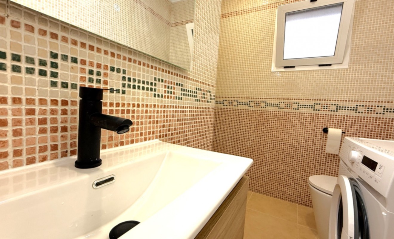 Wederverkoop - Apartment / flat - Torrevieja - Costa Blanca Sur