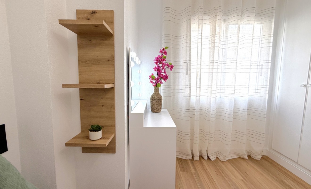 Wederverkoop - Apartment / flat - Torrevieja - Costa Blanca Sur