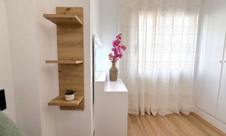 Wederverkoop - Apartment / flat - Torrevieja - Costa Blanca Sur