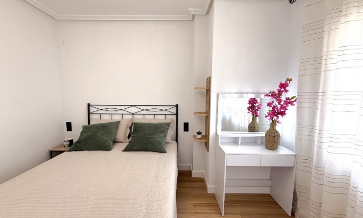 Wederverkoop - Apartment / flat - Torrevieja - Costa Blanca Sur