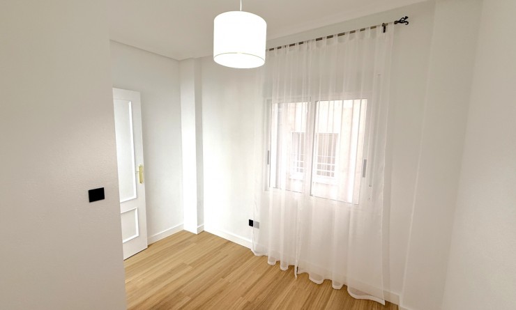 Wederverkoop - Apartment / flat - Torrevieja - Costa Blanca Sur