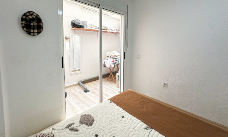 Wederverkoop - Apartment / flat - Torrevieja - Centro
