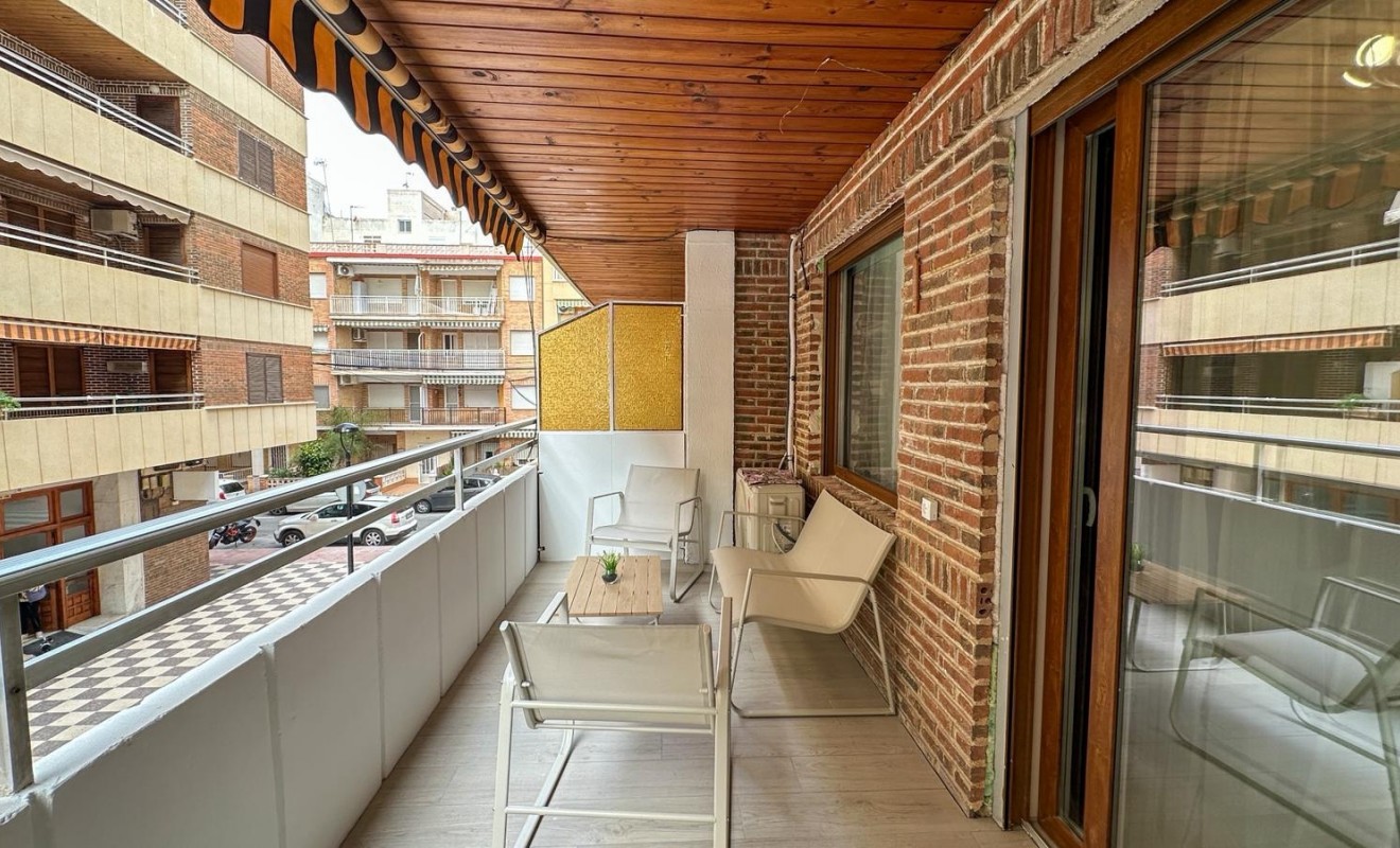 Wederverkoop - Apartment / flat - Torrevieja - El Acequión - Los Náufragos