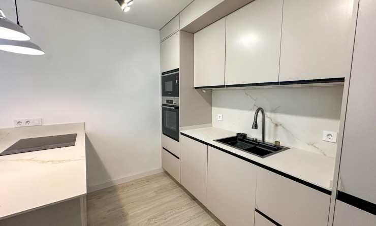 Wederverkoop - Apartment / flat - Torrevieja - El Acequión - Los Náufragos