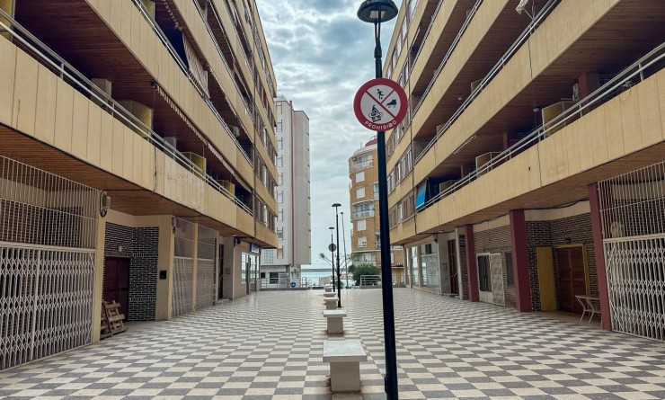 Wederverkoop - Apartment / flat - Torrevieja - El Acequión - Los Náufragos