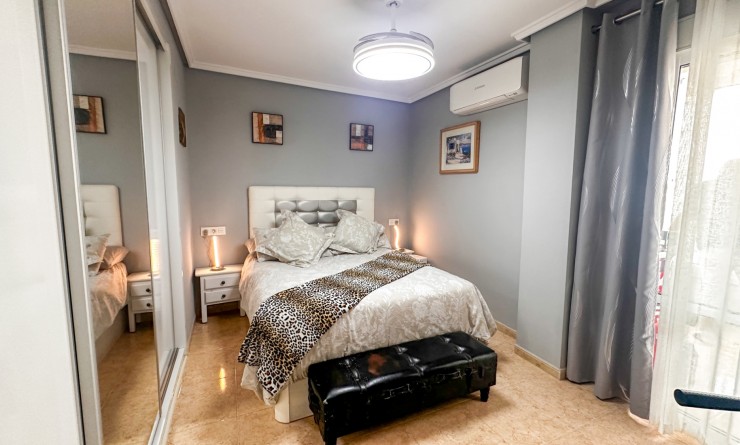 Wederverkoop - Apartment / flat - Torrevieja - torrevieja