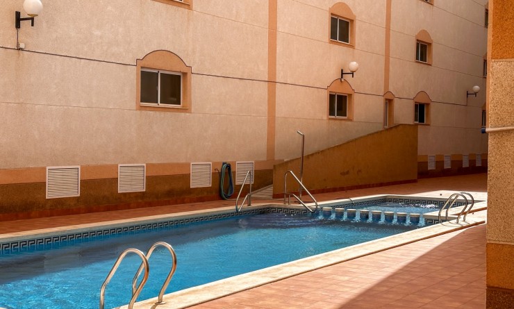 Wederverkoop - Apartment / flat - Torrevieja - torrevieja