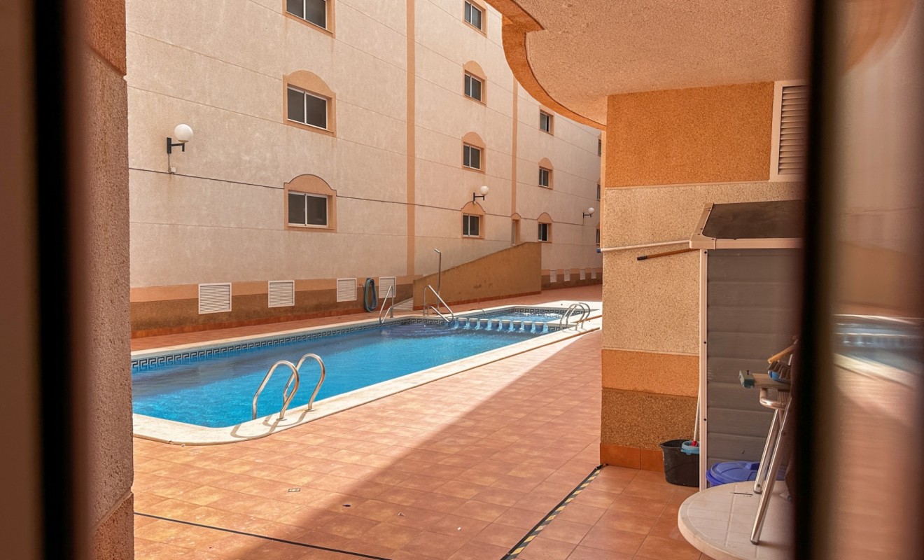 Wederverkoop - Apartment / flat - Torrevieja - torrevieja