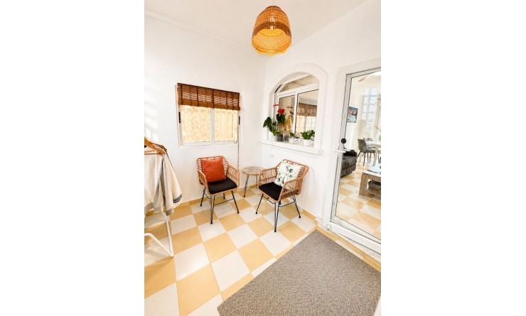 Wederverkoop - Villa - Torrevieja - Nueva Torrevieja - Aguas Nuevas