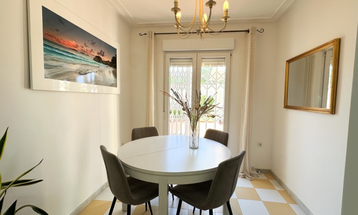 Wederverkoop - Villa - Torrevieja - Nueva Torrevieja - Aguas Nuevas