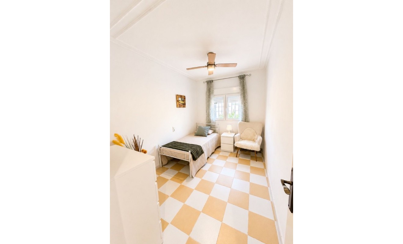 Wederverkoop - Villa - Torrevieja - Nueva Torrevieja - Aguas Nuevas