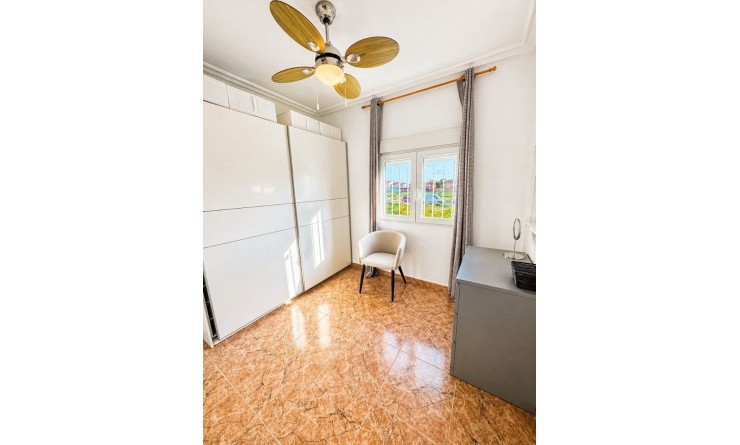 Wederverkoop - Villa - Torrevieja - Nueva Torrevieja - Aguas Nuevas