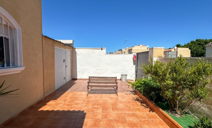 Wederverkoop - Villa - Torrevieja - Nueva Torrevieja - Aguas Nuevas