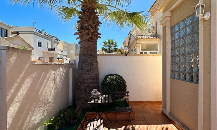 Wederverkoop - Villa - Torrevieja - Nueva Torrevieja - Aguas Nuevas