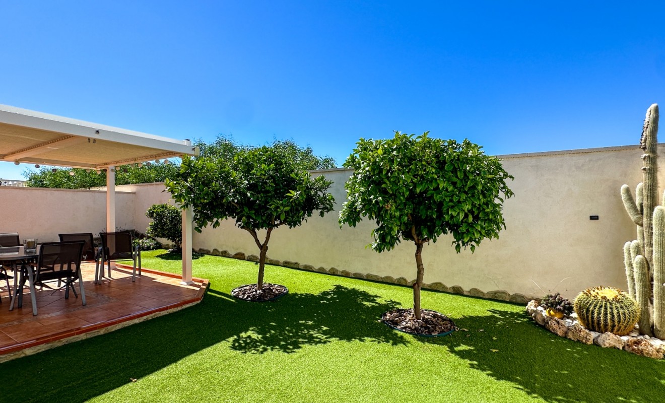 Wederverkoop - Villa - Torrevieja - Nueva Torrevieja - Aguas Nuevas