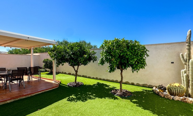 Wederverkoop - Villa - Torrevieja - Nueva Torrevieja - Aguas Nuevas