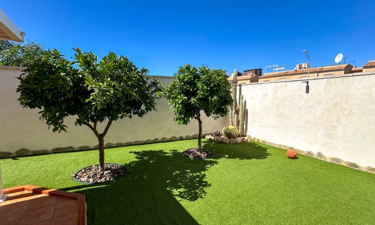 Wederverkoop - Villa - Torrevieja - Nueva Torrevieja - Aguas Nuevas