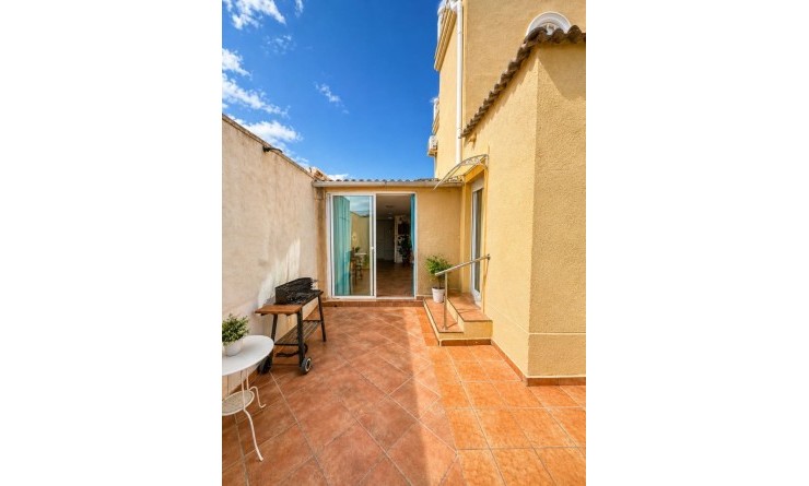 Wederverkoop - Villa - Torrevieja - Nueva Torrevieja - Aguas Nuevas