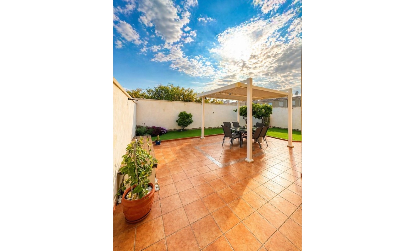 Wederverkoop - Villa - Torrevieja - Nueva Torrevieja - Aguas Nuevas