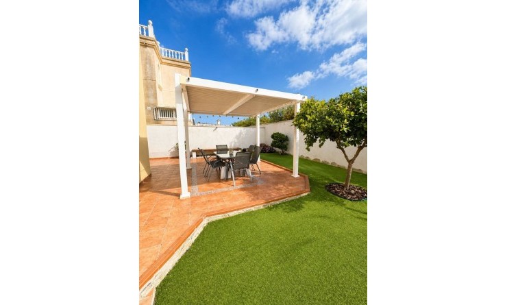 Wederverkoop - Villa - Torrevieja - Nueva Torrevieja - Aguas Nuevas