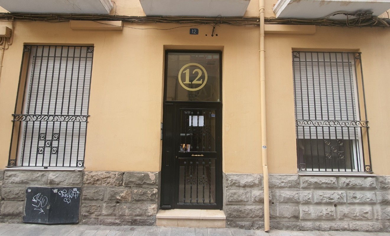 Wederverkoop - Building - Alicante - Casco antiguo