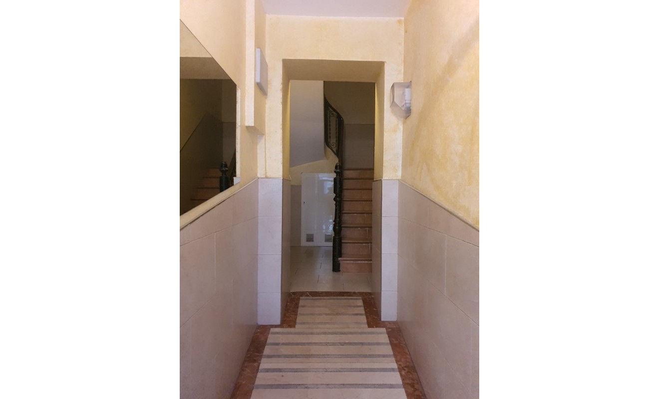 Wederverkoop - Building - Alicante - Casco antiguo