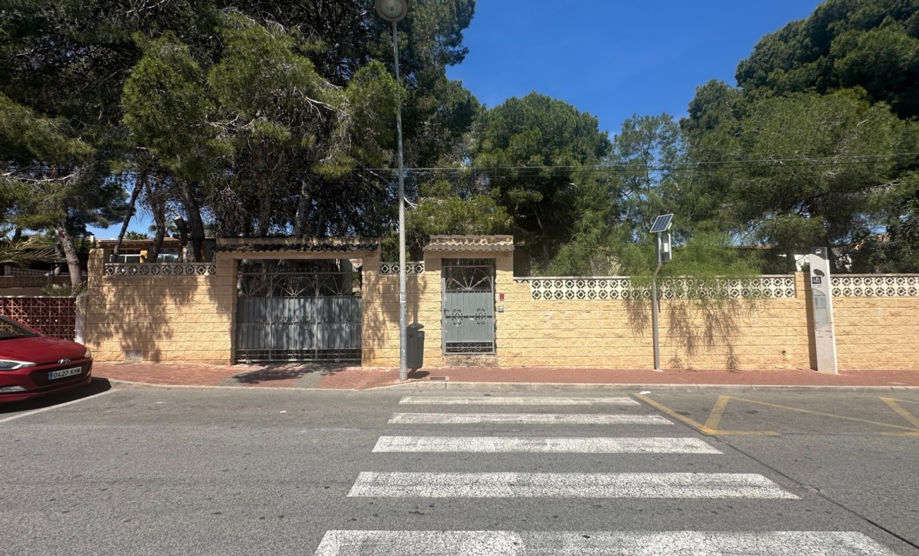 Wederverkoop - Villa - Torrevieja - Los Balcones - Los Altos del Edén