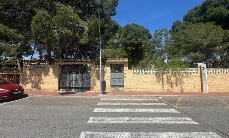 Wederverkoop - Villa - Torrevieja - Los Balcones - Los Altos del Edén
