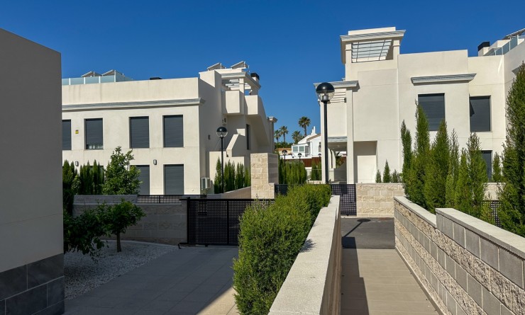Sale - Bungalow - Ciudad quesada