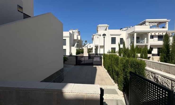 Sale - Bungalow - Ciudad quesada