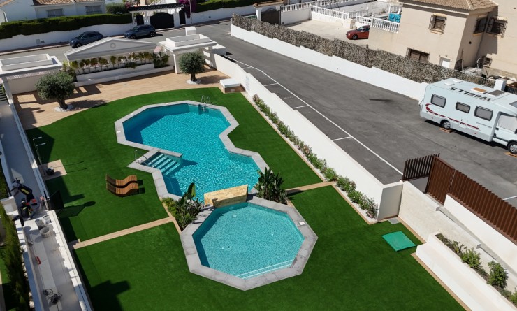 Sale - Bungalow - Ciudad quesada