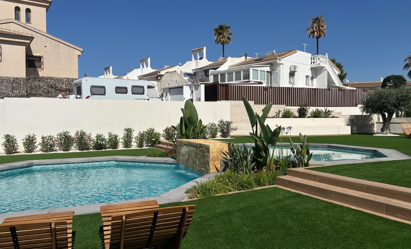 Sale - Bungalow - Ciudad quesada