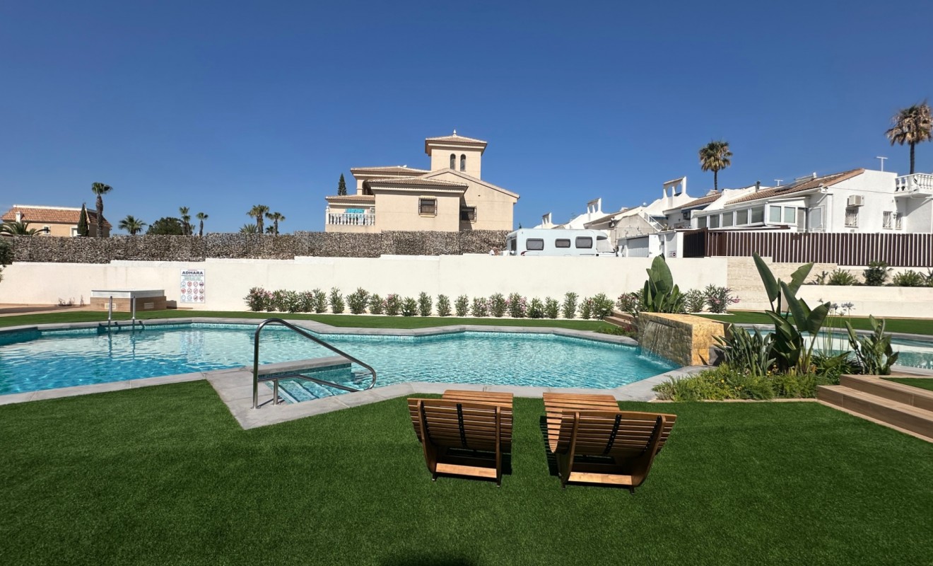 Sale - Bungalow - Ciudad quesada