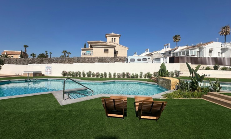 Sale - Bungalow - Ciudad quesada