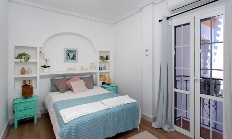 Wederverkoop - Herenhuis - Alicante - Campoamor