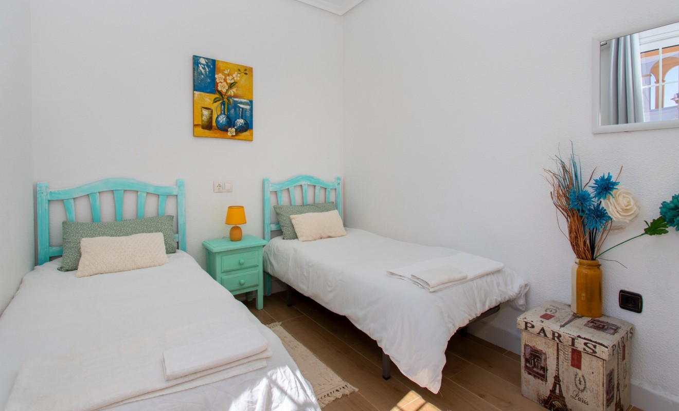 Wederverkoop - Herenhuis - Alicante - Campoamor