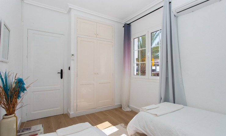Wederverkoop - Herenhuis - Alicante - Campoamor