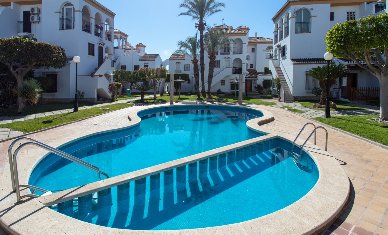 Wederverkoop - Herenhuis - Alicante - Campoamor