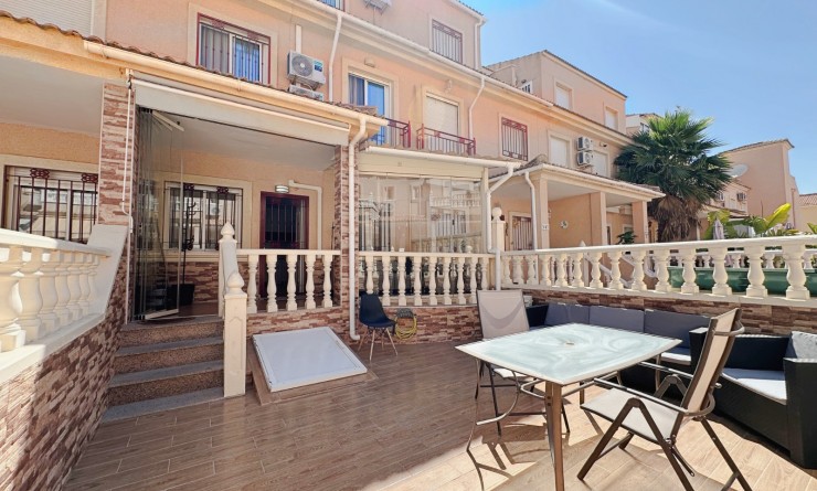 Wederverkoop - Terraced house / Townhouse - Orihuela Costa - La Zenia