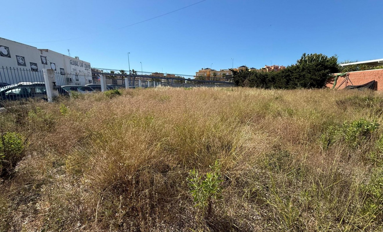 Wederverkoop - Plot - Orihuela Costa - La Regia
