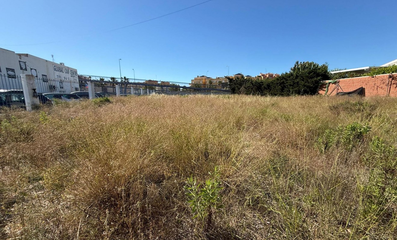 Wederverkoop - Plot - Orihuela Costa - La Regia