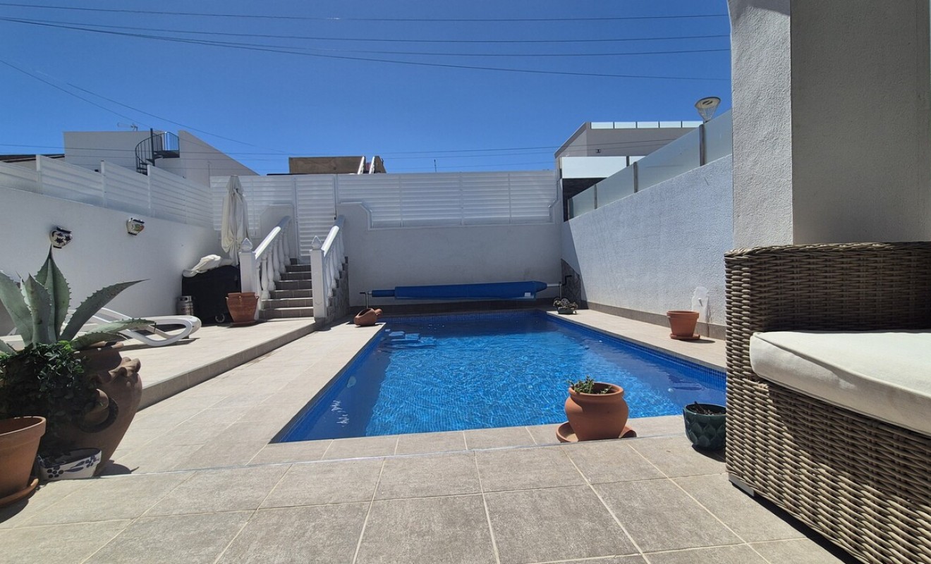 Wederverkoop - Semi Detached - Villamartín - Costa Blanca